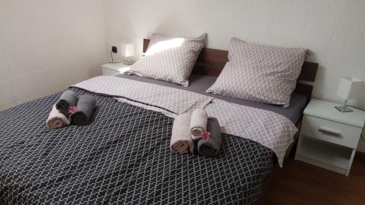 Apartman Slava Tisno Luaran gambar
