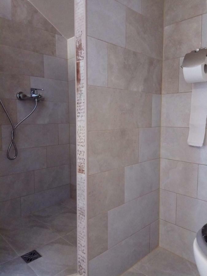 Apartman Slava Tisno Luaran gambar