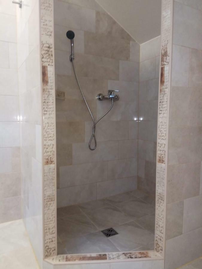 Apartman Slava Tisno Luaran gambar