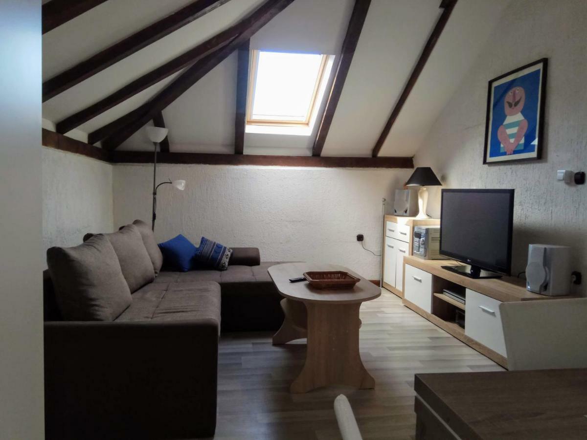 Apartman Slava Tisno Luaran gambar