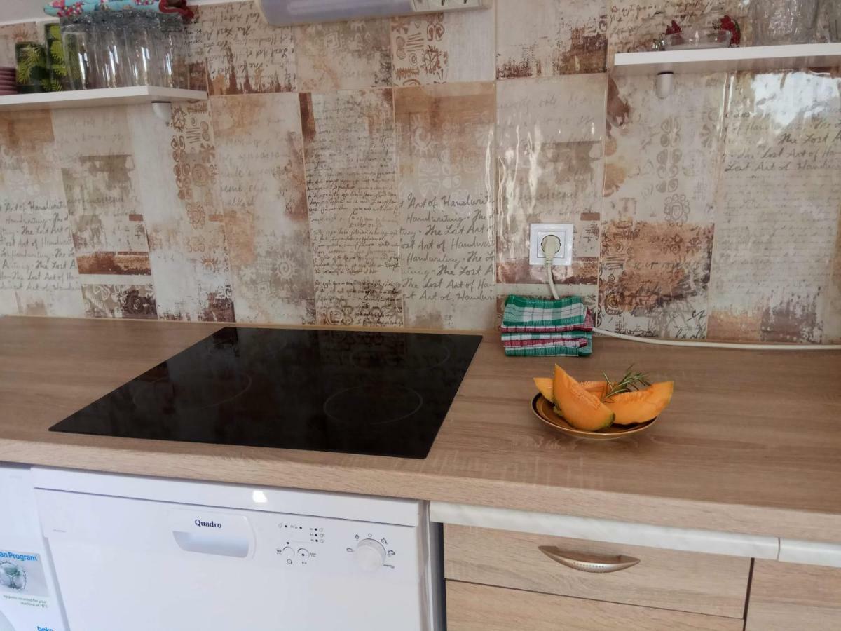Apartman Slava Tisno Luaran gambar