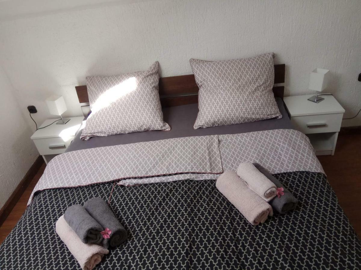 Apartman Slava Tisno Luaran gambar